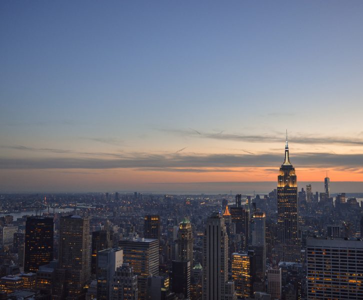 Pôr do sol sobre Nova Iorque visto do miradouro do Top of the Rock